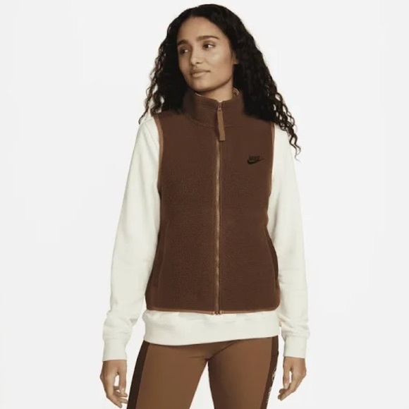 Nike Jackets & Blazers - Nike Women's Sports Utility Fleece Vest, Cacao Brown, Size Medium
